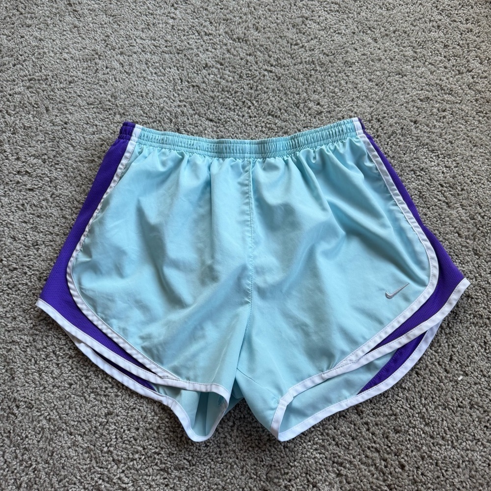 Women’s Nike Tempo Shorts Light Blue Purple Size Medium